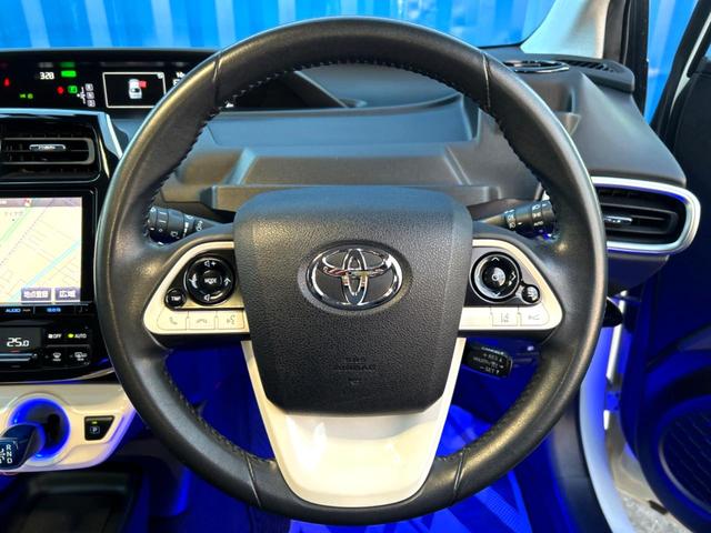 プリウス Ｓツーリングセレクション　４ＷＤ　禁煙車　黒革シート　純正９型ＳＤナビ　バックカメラ　寒冷地仕様　衝突被害軽減システム　レーダークルーズ　ドラレコ　スマートキー　ＬＥＤヘッド　ビルトインＥＴＣ　純正１７インチアルミ（10枚目）