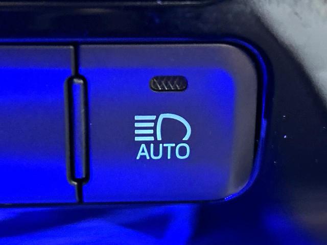 プリウス Ｓツーリングセレクション　４ＷＤ　禁煙車　黒革シート　純正９型ＳＤナビ　バックカメラ　寒冷地仕様　衝突被害軽減システム　レーダークルーズ　ドラレコ　スマートキー　ＬＥＤヘッド　ビルトインＥＴＣ　純正１７インチアルミ（31枚目）