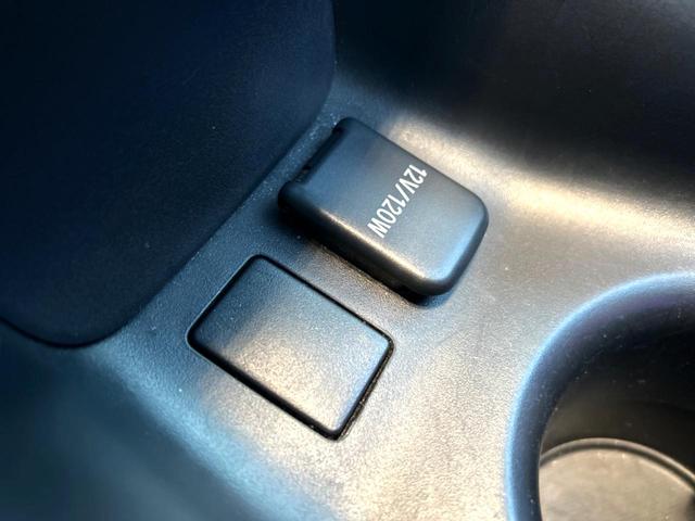 プリウス Ｓツーリングセレクション　４ＷＤ　禁煙車　黒革シート　純正９型ＳＤナビ　バックカメラ　寒冷地仕様　衝突被害軽減システム　レーダークルーズ　ドラレコ　スマートキー　ＬＥＤヘッド　ビルトインＥＴＣ　純正１７インチアルミ（34枚目）