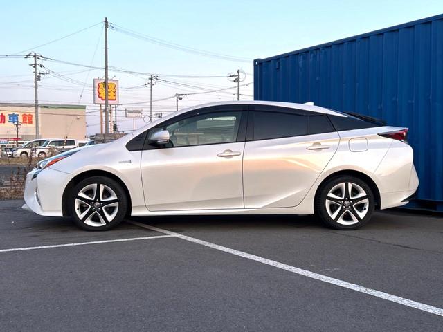 プリウス Ｓツーリングセレクション　４ＷＤ　禁煙車　黒革シート　純正９型ＳＤナビ　バックカメラ　寒冷地仕様　衝突被害軽減システム　レーダークルーズ　ドラレコ　スマートキー　ＬＥＤヘッド　ビルトインＥＴＣ　純正１７インチアルミ（37枚目）