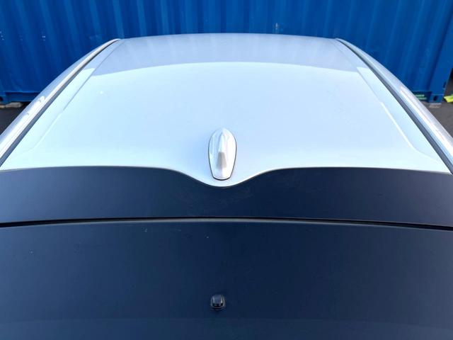 プリウス Ｓツーリングセレクション　４ＷＤ　禁煙車　黒革シート　純正９型ＳＤナビ　バックカメラ　寒冷地仕様　衝突被害軽減システム　レーダークルーズ　ドラレコ　スマートキー　ＬＥＤヘッド　ビルトインＥＴＣ　純正１７インチアルミ（40枚目）