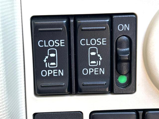 ムーヴキャンバス Gメイクアップリミテッド SAIII 4WD 禁煙車 純正SDナビ 全周囲カメラ 両側電動ドア Bluetooth接続 衝突軽減システム スマートキー LEDヘッドライト オートエアコン OZレーシング製14インチAW 盗難防止システム(5枚目)