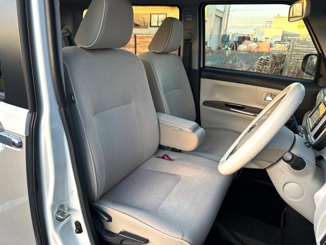 ムーヴキャンバス Gメイクアップリミテッド SAIII 4WD 禁煙車 純正SDナビ 全周囲カメラ 両側電動ドア Bluetooth接続 衝突軽減システム スマートキー LEDヘッドライト オートエアコン OZレーシング製14インチAW 盗難防止システム(8枚目)