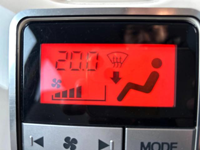 ムーヴキャンバス Gメイクアップリミテッド SAIII 4WD 禁煙車 純正SDナビ 全周囲カメラ 両側電動ドア Bluetooth接続 衝突軽減システム スマートキー LEDヘッドライト オートエアコン OZレーシング製14インチAW 盗難防止システム(31枚目)