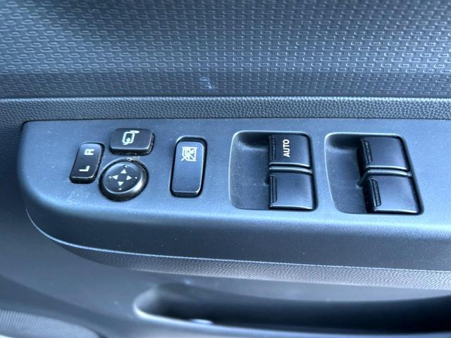 アルトラパン Xセレクション 4WD 純正オーディオ 禁煙車 HIDヘッドライト スマートキー シートヒーター オートエアコン 純正14インチAW 電動格納ミラー ドアバイザー 盗難防止システム(6枚目)