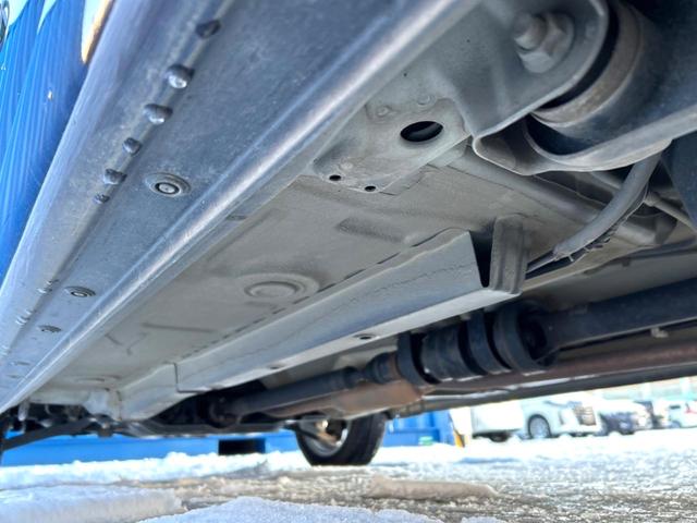 アルトラパン Xセレクション 4WD 純正オーディオ 禁煙車 HIDヘッドライト スマートキー シートヒーター オートエアコン 純正14インチAW 電動格納ミラー ドアバイザー 盗難防止システム(21枚目)