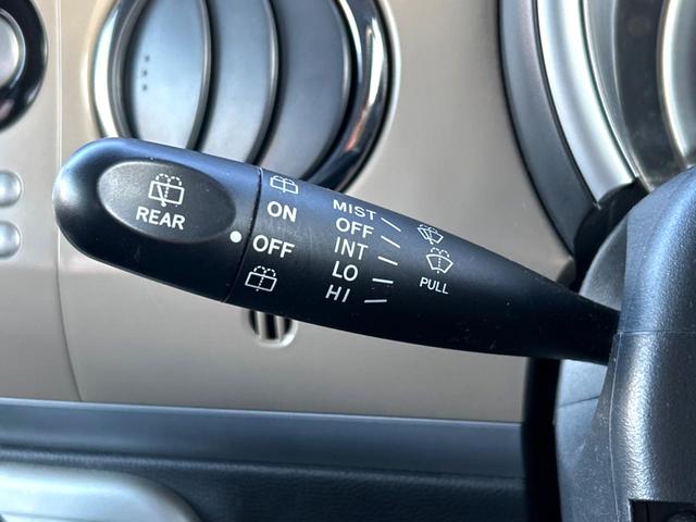 アルトラパン Xセレクション 4WD 純正オーディオ 禁煙車 HIDヘッドライト スマートキー シートヒーター オートエアコン 純正14インチAW 電動格納ミラー ドアバイザー 盗難防止システム(31枚目)