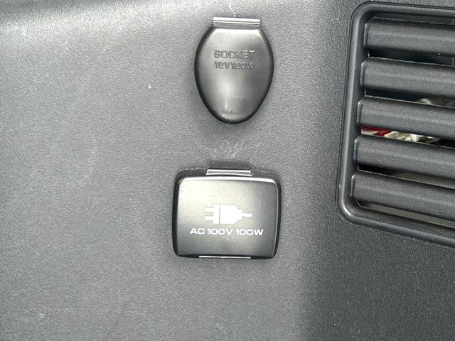 パジェロ ロング　スーパーエクシード　４ＷＤ　サンルーフ　ディーゼル　７人乗り　純正ナビ　バックカメラ　レザーシート　シートヒーター　パワーシート　ドラレコ　ＨＩＤヘッド　ＥＴＣ　クルコン　ロックフォードサウンドシステム（31枚目）