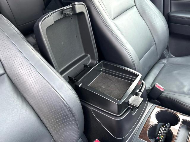 パジェロ ロング　スーパーエクシード　４ＷＤ　サンルーフ　ディーゼル　７人乗り　純正ナビ　バックカメラ　レザーシート　シートヒーター　パワーシート　ドラレコ　ＨＩＤヘッド　ＥＴＣ　クルコン　ロックフォードサウンドシステム（34枚目）