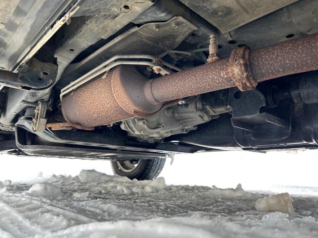 パジェロ ロング　スーパーエクシード　４ＷＤ　サンルーフ　ディーゼル　７人乗り　純正ナビ　バックカメラ　レザーシート　シートヒーター　パワーシート　ドラレコ　ＨＩＤヘッド　ＥＴＣ　クルコン　ロックフォードサウンドシステム（40枚目）