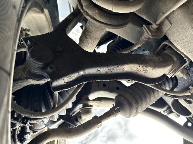 パジェロ ロング　スーパーエクシード　４ＷＤ　サンルーフ　ディーゼル　７人乗り　純正ナビ　バックカメラ　レザーシート　シートヒーター　パワーシート　ドラレコ　ＨＩＤヘッド　ＥＴＣ　クルコン　ロックフォードサウンドシステム（42枚目）