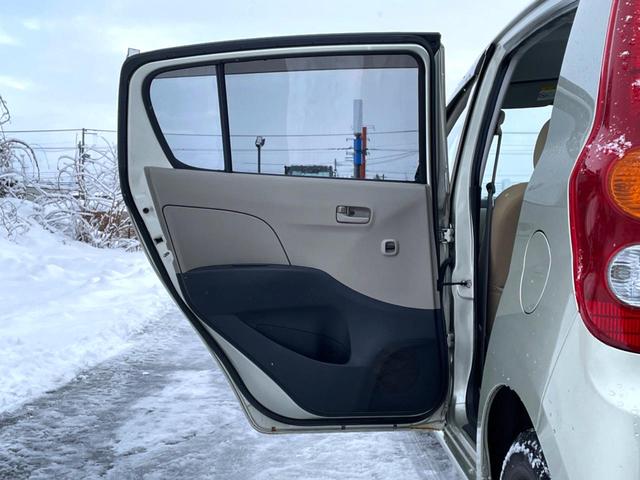 ミラ X 4WD 純正CDオーディオ リモコンキー ドアバイザー プライバシーガラス 電動格納ミラー プライバシーガラス 衝突安全ボディ 盗難防止システム(45枚目)