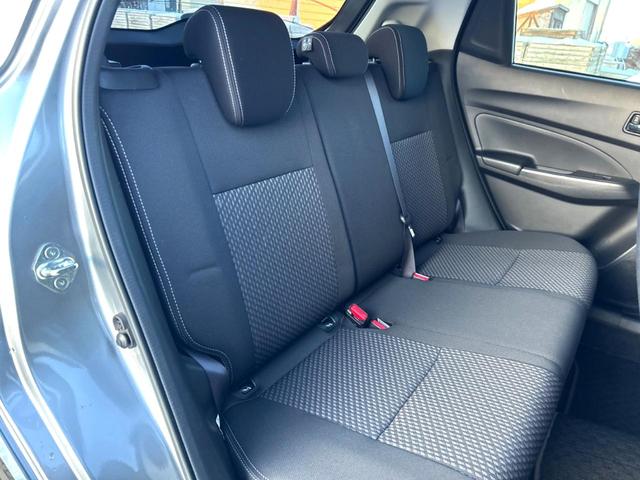 スイフト ハイブリッドRS 4WD 禁煙車 SDナビ ドラレコ 全席シートヒーター レーダークルーズコントロール 衝突軽減システム LEDヘッドライト ETC スマートキー 盗難防止システム ドアバイザー オートエアコン(9枚目)