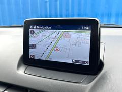 【メーカー純正ナビ】インテリアに溶け込むスタイリッシュな「専用設計」メーカーナビを装備♪視認性や操作性など基本性能にも優れ、より上質なカーライフをお楽しみいただけます。 3