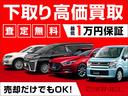 　４ＷＤ　本州仕入　走行距離４万キロ以下　電動格納ドアミラー　ルーフスポイラー　フロアマット　プライバシーガラス　ドアバイザー　取扱い説明書付き　タイミングチェーン　パワーウィンドウ　パワーステアリング(4枚目)