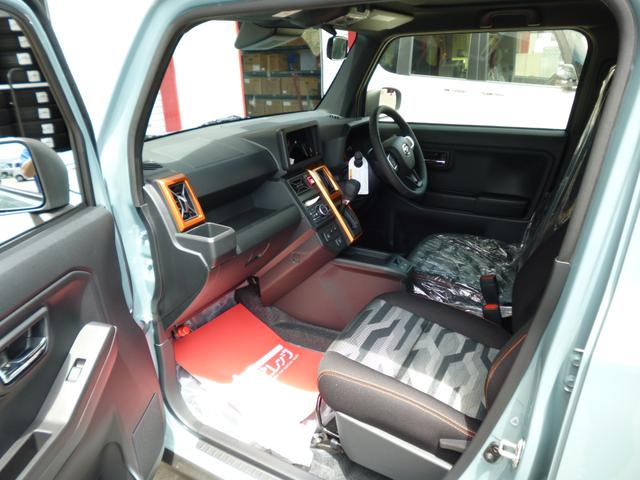 タフト Ｇ　パーキングセンサー　前後誤発進抑制機能　車線逸脱防止　ＬＥＤランプ　前席シートヒーター　パノラマルーフ　ルーフレール　盗難防止装置　助手席エアバッグ　オートライト　オートエアコン　キーフリーシステム（17枚目）