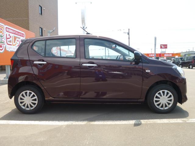 ミライース Ｌ　ＳＡＩＩＩ　衝突被害軽減装置　オートライト　セキュリティアラーム　オートマチックハイビーム　寒冷地　４ＷＤ　パーキングセンサー　横滑り防止装置　キーレスエントリー　マニュアルエアコン　衝突安全ボディ　エアバッグ（9枚目）