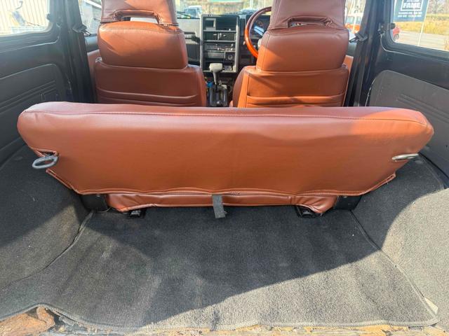 ジムニー ワイルドウインドリミテッド 4WD AT CD(8枚目)