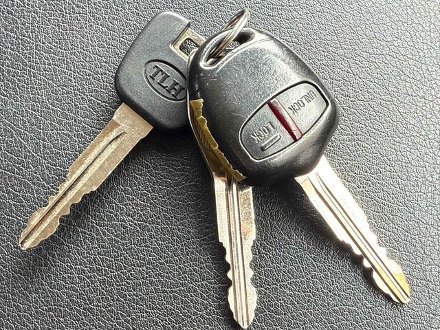 パジェロミニ VR-S 4WD ETC バックカメラ ナビ TV キーレスエントリー 電動格納ミラー AT ABS ルーフレール 衝突安全ボディ エアコン パワーステアリング パワーウィンドウ(9枚目)