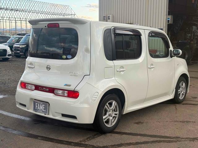 キューブ ライダー　４ＷＤ　ＥＴＣ　ナビ　ＴＶ　スマートキー　電動格納ミラー　ベンチシート　ＣＶＴ　アルミホイール　ミュージックプレイヤー接続可　盗難防止システム　衝突安全ボディ　ＡＢＳ　エアコン　パワーステアリング（15枚目）