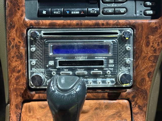 プレジデントＪＳ タイプＧ　オートクルーズコントロール　アルミホイール　ＡＴ　シートヒーター　電動格納ミラー　パワーシート　ＣＤ　ＭＤ　ＡＢＳ　エアコン　パワーステアリング（5枚目）