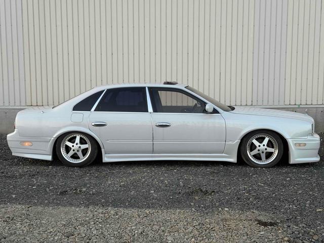 プレジデントＪＳ タイプＧ　オートクルーズコントロール　アルミホイール　ＡＴ　シートヒーター　電動格納ミラー　パワーシート　ＣＤ　ＭＤ　ＡＢＳ　エアコン　パワーステアリング（13枚目）