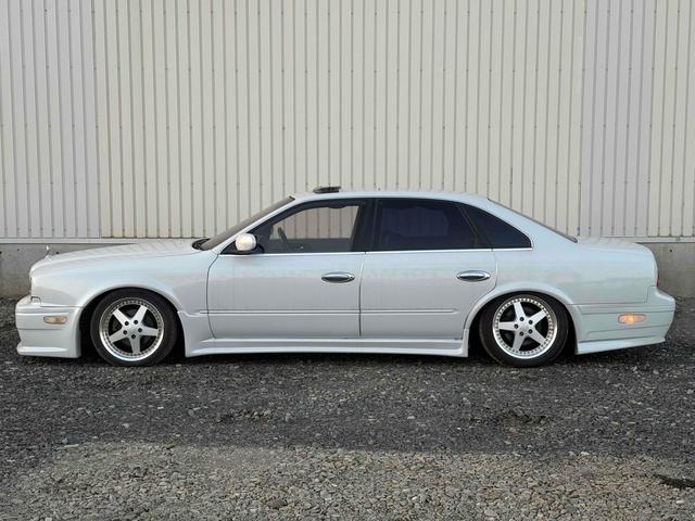 プレジデントＪＳ タイプＧ　オートクルーズコントロール　アルミホイール　ＡＴ　シートヒーター　電動格納ミラー　パワーシート　ＣＤ　ＭＤ　ＡＢＳ　エアコン　パワーステアリング（17枚目）