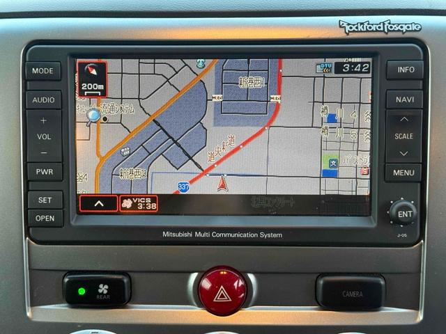 デリカＤ：５ Ｇ　プレミアム　４ＷＤ　ＥＴＣ　バックカメラ　ナビ　オートクルーズコントロール　両側電動スライドドア　オートライト　ＨＩＤ　電動リアゲート　スマートキー　電動格納ミラー　シートヒーター　３列シート　ＣＶＴ（4枚目）