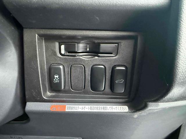 デリカＤ：５ Ｇ　プレミアム　４ＷＤ　ＥＴＣ　バックカメラ　ナビ　オートクルーズコントロール　両側電動スライドドア　オートライト　ＨＩＤ　電動リアゲート　スマートキー　電動格納ミラー　シートヒーター　３列シート　ＣＶＴ（6枚目）