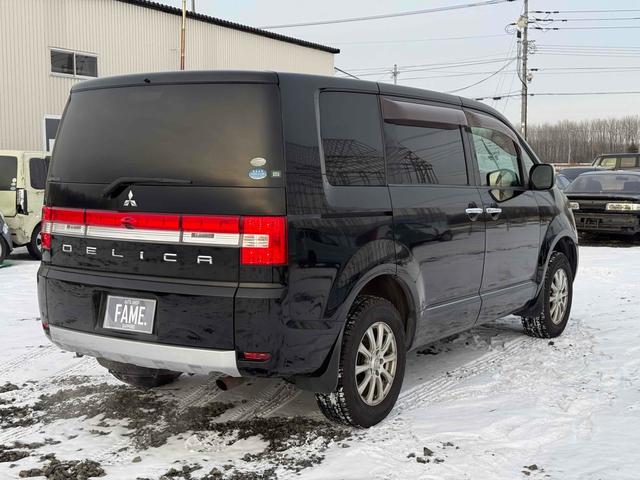 デリカＤ：５ Ｇ　プレミアム　４ＷＤ　ＥＴＣ　バックカメラ　ナビ　オートクルーズコントロール　両側電動スライドドア　オートライト　ＨＩＤ　電動リアゲート　スマートキー　電動格納ミラー　シートヒーター　３列シート　ＣＶＴ（17枚目）