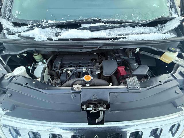 デリカＤ：５ Ｇ　プレミアム　４ＷＤ　ＥＴＣ　バックカメラ　ナビ　オートクルーズコントロール　両側電動スライドドア　オートライト　ＨＩＤ　電動リアゲート　スマートキー　電動格納ミラー　シートヒーター　３列シート　ＣＶＴ（19枚目）