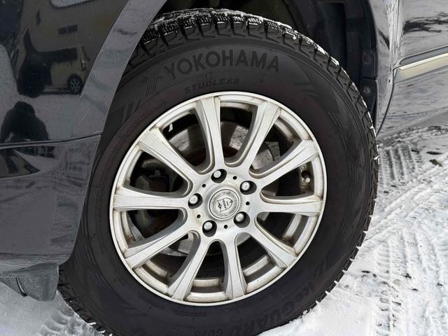 デリカＤ：５ Ｇ　プレミアム　４ＷＤ　ＥＴＣ　バックカメラ　ナビ　オートクルーズコントロール　両側電動スライドドア　オートライト　ＨＩＤ　電動リアゲート　スマートキー　電動格納ミラー　シートヒーター　３列シート　ＣＶＴ（20枚目）