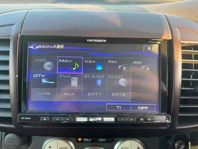 マーチ ボレロ　４ＷＤ　バックカメラ　アルミホイール　スマートキー　電動格納ミラー　ＡＴ　衝突安全ボディ　ＡＢＳ　ＣＤ　ミュージックプレイヤー接続可　Ｂｌｕｅｔｏｏｔｈ　エアコン　パワーステアリング　パワーウィンドウ（2枚目）