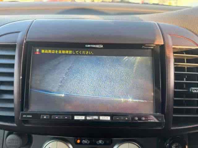 マーチ ボレロ　４ＷＤ　バックカメラ　アルミホイール　スマートキー　電動格納ミラー　ＡＴ　衝突安全ボディ　ＡＢＳ　ＣＤ　ミュージックプレイヤー接続可　Ｂｌｕｅｔｏｏｔｈ　エアコン　パワーステアリング　パワーウィンドウ（3枚目）