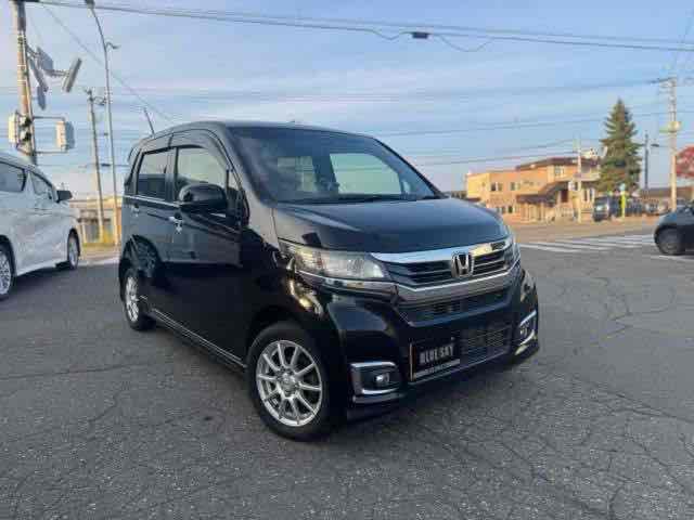 Ｎ－ＷＧＮカスタム Ｇ　ＳＳパッケージ　４ＷＤ　ＥＴＣ　バックカメラ　オートクルーズコントロール　衝突被害軽減システム　オートライト　ＨＩＤ　スマートキー　アイドリングストップ　電動格納ミラー　シートヒーター　ベンチシート　ＣＶＴ　ＥＳＣ（10枚目）