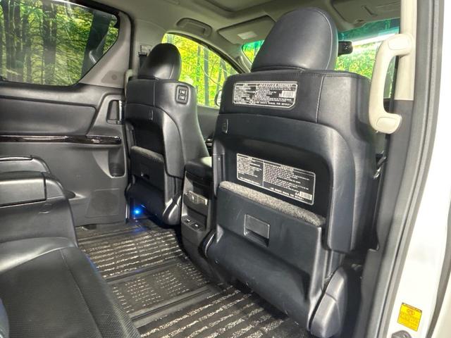 ヴェルファイアハイブリッド ＺＲ　Ｇエディション　４ＷＤ　後期型　サンルーフ　両側電動スライドドア　純正ＨＤＤナビ　フリップダウンモニター　バックカメラ　スーパーライブサウンドシステム　黒革シート　シートヒーター　ＨＩＤヘッドライト　クルコン　ＥＴＣ（49枚目）