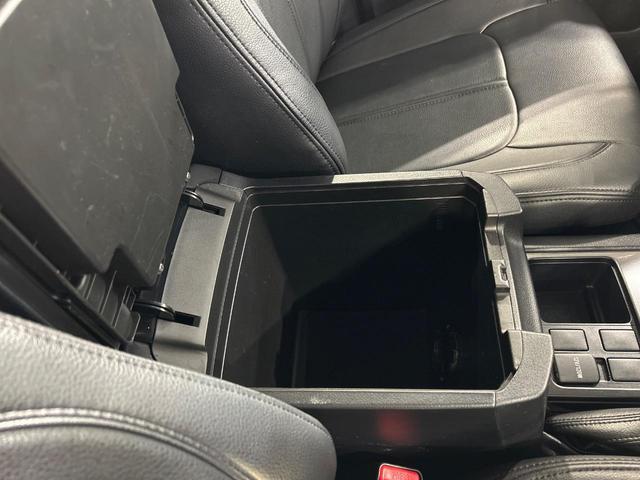 ランドクルーザープラド ＴＸ　４ＷＤ　ＳＤナビ　バックカメラ　ＬＥＤヘッド　ビルトインＥＴＣ　Ｂｌｕｅｔｏｏｔｈ　フルセグ　デュアルエアコン　純正１７インチアルミ　オートライト　ＣＤ　ＤＶＤ再生　スマートキー（45枚目）