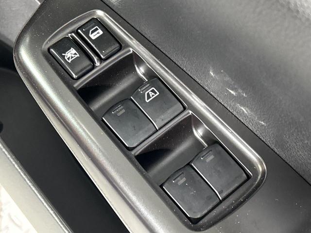 インプレッサ ＷＲＸ　ＳＴＩ　Ａライン　４ＷＤ　ターボ　サンルーフ　純正ＳＤナビ　バックカメラ　寒冷地仕様　シートヒーター　パワーシート　ＨＩＤ　ＥＴＣ　クルーズコントロール　オートエアコン　純正１８インチアルミ　Ｂｌｕｅｔｏｏｔｈ（55枚目）