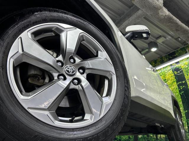 ＲＡＶ４ ハイブリッドＧ　４ＷＤ　純正９型ナビ　バックカメラ　寒冷地仕様　セーフティセンス　レーダークルーズ　電動リアゲート　シートヒーター　メモリー機能付きパワーシート　ステアリングヒーター　ドラレコ　コーナーセンサー（14枚目）