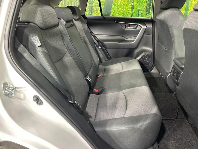 ＲＡＶ４ Ｘ　４ＷＤ　８型ディスプレイオーディオ　バックカメラ　寒冷地仕様　セーフティセンス　レーダークルーズ　電動パーキングブレーキ　ドラレコ　コーナーセンサー　ＬＥＤ　ＥＴＣ　オートハイビーム　デュアルエアコン（12枚目）