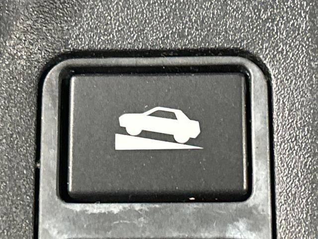 ＸＶ ２．０ｉ－Ｓ　アイサイト　４ＷＤ　純正ＳＤナビ　アイサイトＶｅｒ３　バックカメラ　寒冷地仕様　全車速追従型クルーズ　リヤビークルディティクション　Ｘ－ＭＯＤＥ　パワーシート　ドラレコ　ＬＥＤ　ＥＴＣ　車線逸脱警報　オートライト（43枚目）