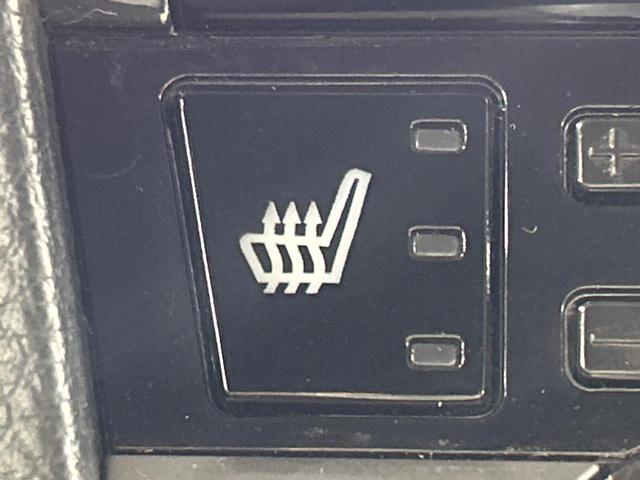 レガシィアウトバック リミテッド　本州仕入れ　純正８型ナビ　バックカメラ　アドバンスセーフティパッケージ　全車速追従型クルーズ　電動リアゲート　リアビークルディクション　全席シートヒーター　ステアリングヒーター　ＥＴＣ（9枚目）