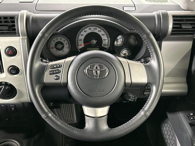 FJクルーザー カラーパッケージ 本州仕入れ ALPINEナビ バックカメラ 寒冷地仕様 クルーズコントロール クリアランスソナー サイドステップ フロントフォグライト リアワイパー プライバシーガラス ETC リアフォグ(24枚目)