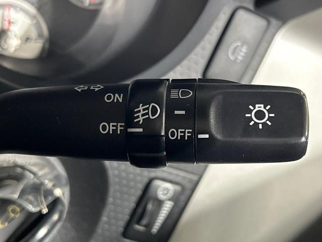 FJクルーザー カラーパッケージ 本州仕入れ ALPINEナビ バックカメラ 寒冷地仕様 クルーズコントロール クリアランスソナー サイドステップ フロントフォグライト リアワイパー プライバシーガラス ETC リアフォグ(34枚目)