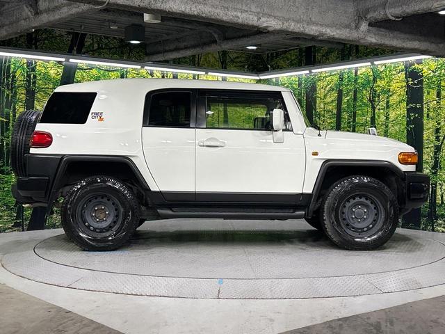 FJクルーザー カラーパッケージ 本州仕入れ ALPINEナビ バックカメラ 寒冷地仕様 クルーズコントロール クリアランスソナー サイドステップ フロントフォグライト リアワイパー プライバシーガラス ETC リアフォグ(38枚目)