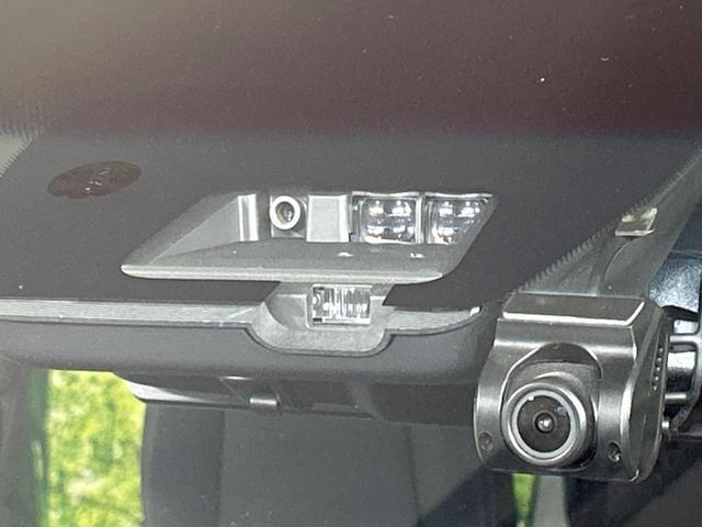 デリカD:5 P 4WD ディーゼル ブラックグリル ディスプレイオーディオ 全周囲カメラ 衝突軽減装置 両側電動ライドドア 電動ステップ レーダークルーズ ブラインドスポットワーニング 電動リアゲート パワーシート(5枚目)