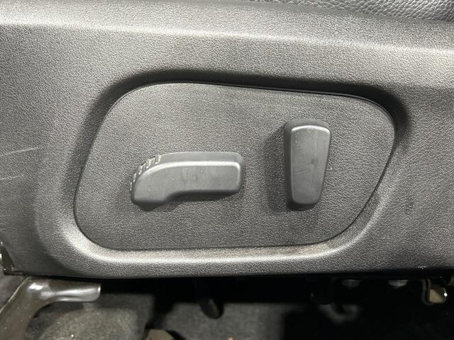 フォレスター S-リミテッド 4WD SDナビ バックカメラ アイサイトVer2 全車速追従機能付クルーズコントロール Xモード シートヒーター パワーシート ハーフレザーシート ヘッドライトウォッシャー ルーフレール ETC(9枚目)