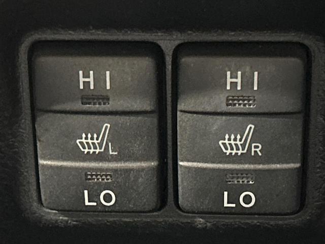 エスクァイア Ｇｉ　プレミアムパッケージ　ブラックテーラード　４ＷＤ　寒冷地仕様　フリップダウンモニター　ＳＤナビ　バックカメラ　両側電動ドア　セーフティセンス　ステアリングヒーター　シートヒーター　クルーズコントロール　ドラレコ　コーナーセンサー（13枚目）