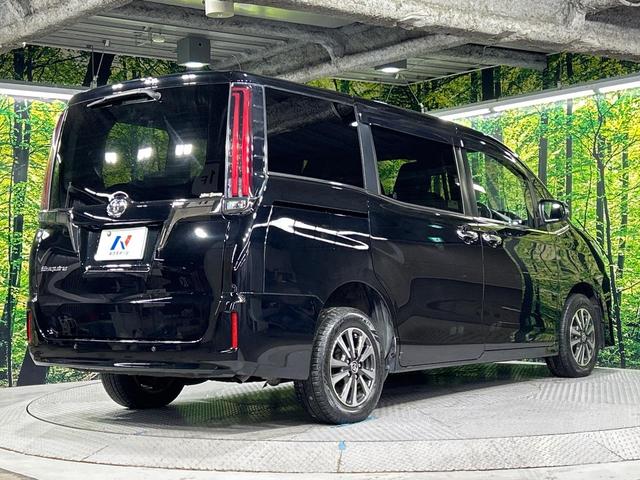 エスクァイア Ｇｉ　プレミアムパッケージ　ブラックテーラード　４ＷＤ　寒冷地仕様　フリップダウンモニター　ＳＤナビ　バックカメラ　両側電動ドア　セーフティセンス　ステアリングヒーター　シートヒーター　クルーズコントロール　ドラレコ　コーナーセンサー（21枚目）