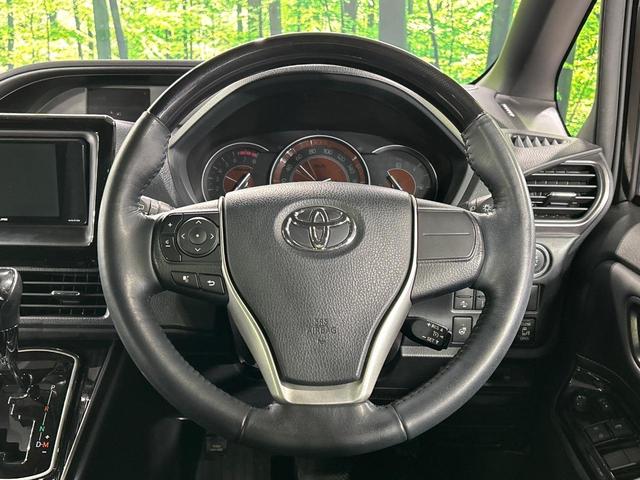 エスクァイア Ｇｉ　プレミアムパッケージ　ブラックテーラード　４ＷＤ　寒冷地仕様　フリップダウンモニター　ＳＤナビ　バックカメラ　両側電動ドア　セーフティセンス　ステアリングヒーター　シートヒーター　クルーズコントロール　ドラレコ　コーナーセンサー（23枚目）